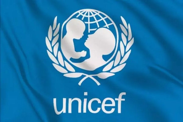 UNICEF COMPIE 75 ANNI